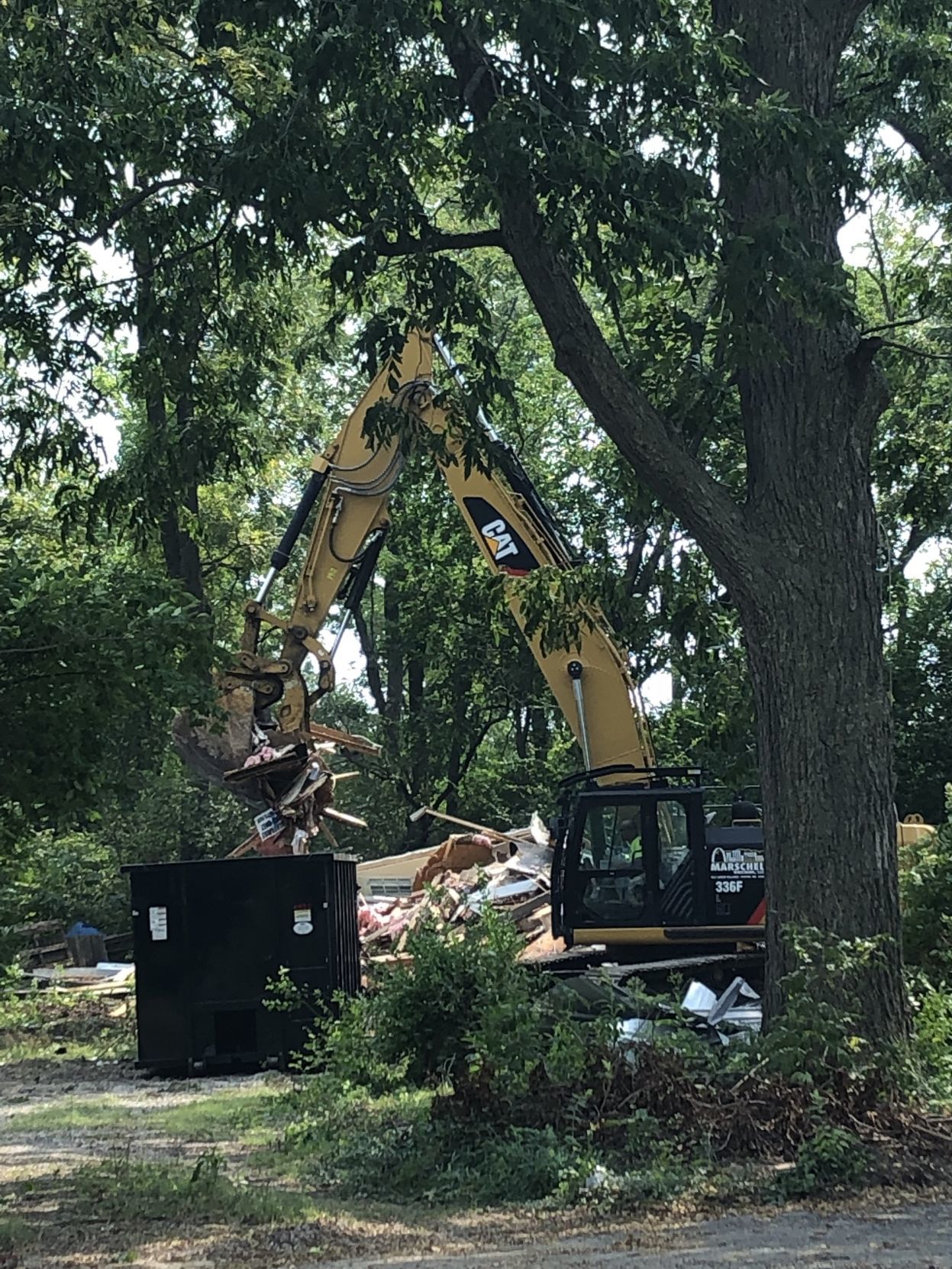 Demolition begins at site of St. Louis County Library HQ in Frontenac